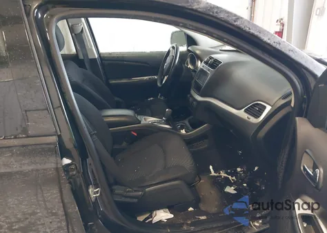 2017 Dodge Journey Sxt z USA, uszkodzony, nr VIN 3C4PDCBB7HT534677